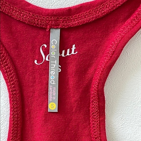 Red Sleeveless Women's Top Size S, M, L - Picture 4 of 4